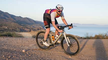 Gravelbike Magazin Mondraker Arid Carbon Fahrbild Gravelbike Magazin Mondraker Arid Carbon Fahrbild