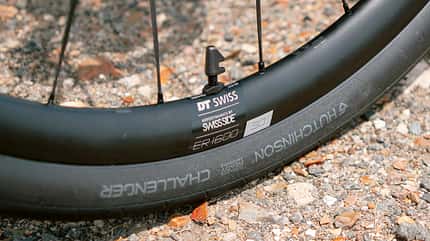 Hutchinson Challenger Tubeless,Reifen,Allroad,auf Schotterweg,Felge Hutchinson Challenger Tubeless,Reifen,Allroad,auf Schotterweg,Felge
