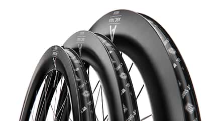 55, 65 und 85 Millimeter hoch sind die neuen ARC-Laufräder von DT Swiss. 55, 65 und 85 Millimeter hoch sind die neuen ARC-Laufräder von DT Swiss.