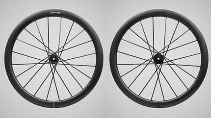 Die beiden Ausführungen der neuen Lightweight Meilenstein Art: Standard (l.) und schwarz ED (r.) Die beiden Ausführungen der neuen Lightweight Meilenstein Art: Standard (l.) und schwarz ED (r.)