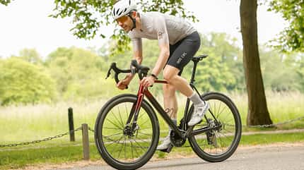 Pastel Cima,ROADBIKe-Test,Actionfoto,Rennrad,von links kommend