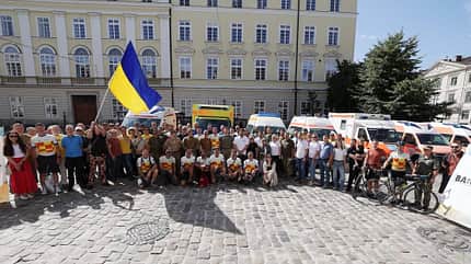 Übergabe der Krankenwagen in Lwiw durch Chainreaction BikeConvoy for Ukraine Übergabe der Krankenwagen in Lwiw durch Chainreaction BikeConvoy for Ukraine