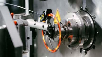 Warum hat eine Bremsscheibe eigentlich Löcher? Warum hat eine Bremsscheibe eigentlich Löcher?