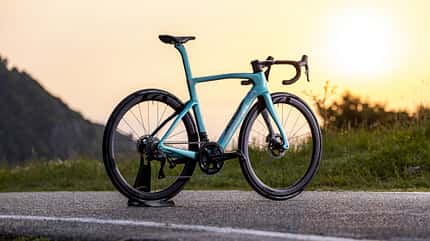 Pinarello F-Serie Rennrad Komplettrad Sonnenuntergang Pinarello F-Serie Rennrad Komplettrad Sonnenuntergang