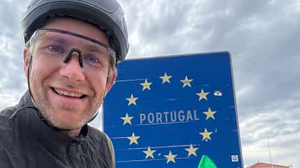 Markus Weinberg European Connection Trail mit dem Gravelbike an der Grenze zu Portugal