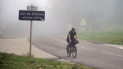 Markus Weinberg European Connection Trail mit dem Gravelbike am Col du Chicoula in Frankreich.