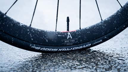 Winterliche Ansicht der neuen DT Swiss ARC 1100 38 CS Winterliche Ansicht der neuen DT Swiss ARC 1100 38 CS