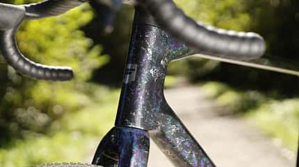 Paintjob beim neuen Focus Atlas 8.9 Gravelbike Paintjob beim neuen Focus Atlas 8.9 Gravelbike