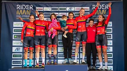 Siegerehrung mit den Wheel Divas beim Riderman 