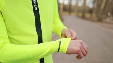 Ärmelabschlüsse des Gorewear Spinshift Thermo Langarmtrikots Ärmelabschlüsse des Gorewear Spinshift Thermo Langarmtrikots