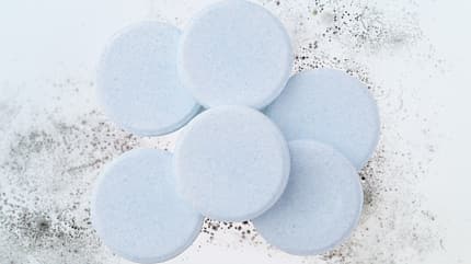 Collage,Reinigungstabletten,schmutziges Wasser