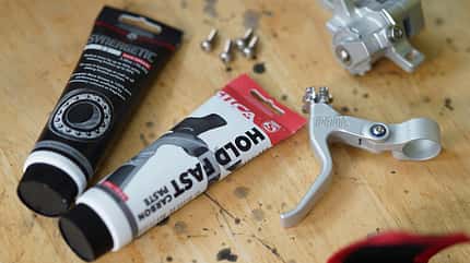 Die neue Hold-Fast-Montagepaste von Silca