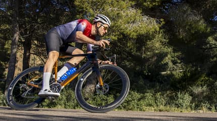 Merida Reacto Rennrad Aero-Bike Radsport Fahrbild Kurve