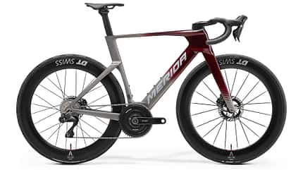 Merida Reacto Rennrad Aero-Bike Radsport Studiobild