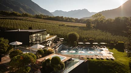 Südtirol,Design Tyrol Bikehotel,Swimmingpool,Terrasse,Weinberge