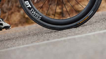 Continental Terra Competition,Gravelreifen Allroad,auf Straße,Detail