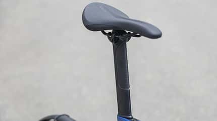 Canyon Endurace CF SLX Rennrad Komfort Langstrecke Detail Sattelstütze