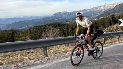 Jonas Deichmann und Josefine Rutkowski auf ihrer Tour Around Europe, Woche 01, Jonas in den Bergen