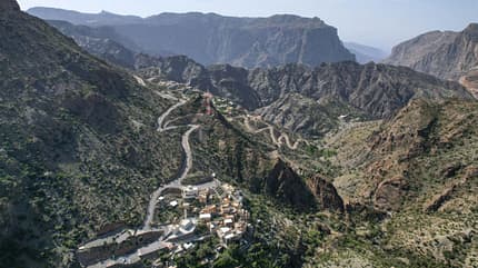 tourism,agriculture,Horizontal OMAN-TOURISM-ROSES