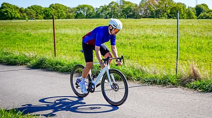 Carrera Pro Bike Erakle Pro,Aero-Rennrad,ROADBIKe-Test,Actionfoto Antritt