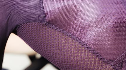 Adult, Blouse, Cushion, Dress, Female, Glove, Home Decor, Person, Purple, Woman Die neue "Hot Weather"-Kollektion von Castelli.