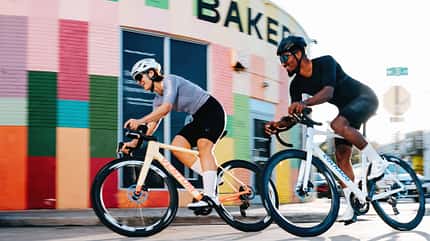 Zipp 404S Action Pic