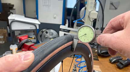 Reifentest,ROADBIKE,Rennrad,Messung Reifenbreite