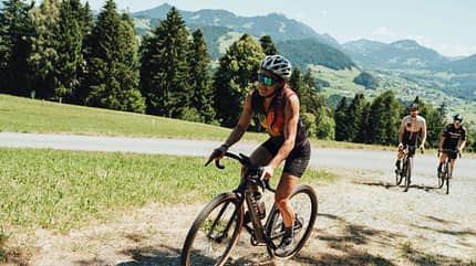 into the wold 2026 Sarah Specialized Diverge Schotter