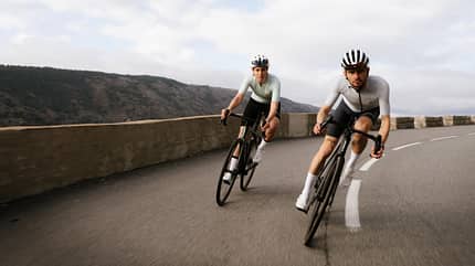 Look 785 Huez RS Rennrad Neuheit Zweierfahrbild bergab schnell