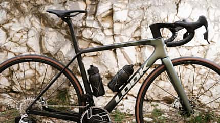 Look 785 Huez RS Rennrad Neuheit Standbild draußen