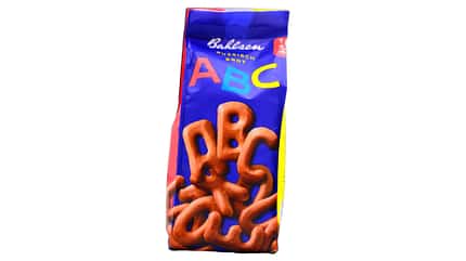 Verpackung von Bahlsen Russisch Brot mit ABC-Keksen in Buchstabenform,Studio Verpackung von Bahlsen Russisch Brot mit ABC-Keksen in Buchstabenform,Studio