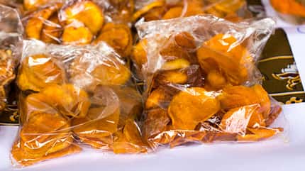 traditional,homemade snacks,sustainable farming,local produce,artisanal,healthy,rural,farming,small-scale,entrepreneurship,food sovereignty,food production,nutrition,economical,nutritious,local,startup,minerals,self-reliance,agriculture entrepreneurship,orange-fleshed Crispy homemade sweet potato chips for sale, made from nutritious orange-fleshed sweet potatoes