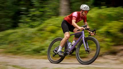 Gravelbike Scott Addict 2027, Addict 10,rasante Abfahrt Gravelbike Scott Addict 2027, Addict 10,rasante Abfahrt