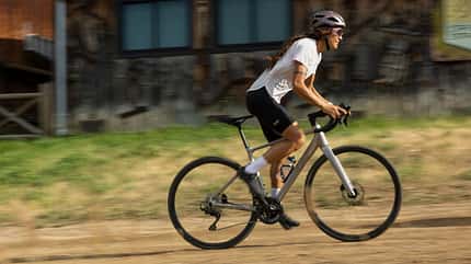 Liv BeLiv AR Allroad-Rennrad auf Schotter Liv BeLiv AR Allroad-Rennrad auf Schotter