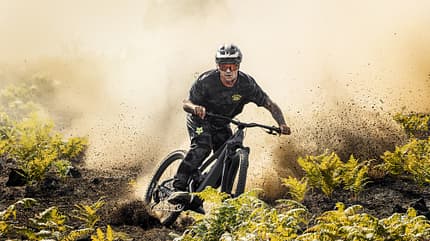 Mondraker Zendit R & S 2026 action Mondraker Zendit R & S 2026 action