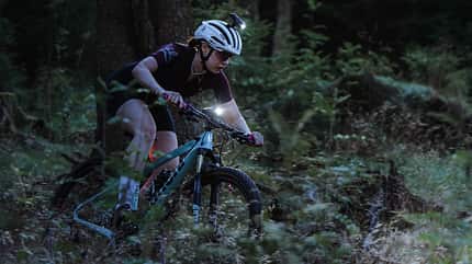 Sigma Buster 900,Helmlampe,Actionfoto,Trail Sigma Buster 900,Helmlampe,Actionfoto,Trail