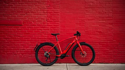 ub-super-commuter-trek-8-action-4-TEASER.jpg