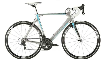 RB-0414-Carbon-rennraerder-2500-Giant_DrakeImages_Radtest_007 (jpg)