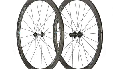 RB-0812-Carbon-Laufraeder-Xentis-Squad-4-2-Clincher (jpg)
