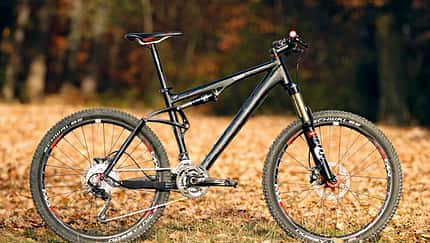 mb-0112-duell-cube-ams 130 race (jpg)