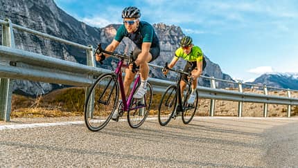 rb-0419-rennraeder-unter-2000-mit-TEASER-BO-7048-high-res (jpg)