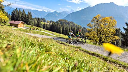 mb-1017-biken-in-deutschland-oberstdorf-wolfgang-ehn (jpg)