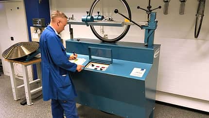 rb-1116-reifen-test-pruefstand-rollwiderstand-moritz-pfeiffer (jpg)