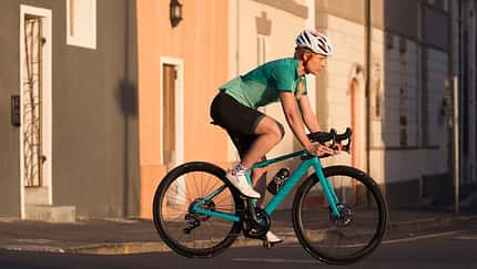 rb-2017-canyon-Endurace_WMN_CF_SL_2-TEASER