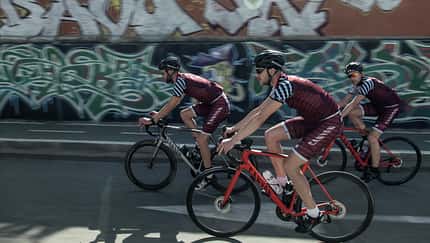 rb-2016-canyon-endurace-cf-slx-Rad_Race_3-TEASER (jpg)