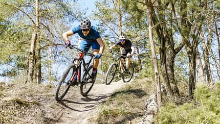 XC-Bikes mit mehr Hub: Was können Down-Country-MTBs?