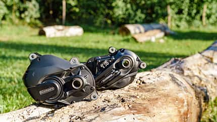 Shimano EP8 vs. E8000