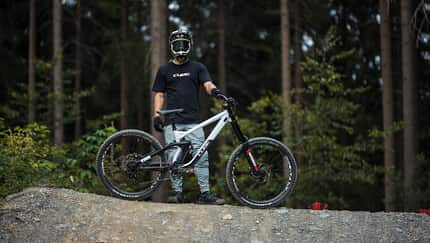 Brandneu für 2021: Cube frischt Downhill-Racer auf