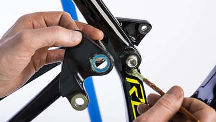 Werkstatt: Mountainbike-Hinterbaulager tauschen