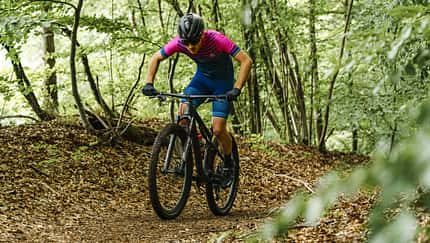 Fit in vier Wochen + Extra: 12-Wochen-Trainingsplan